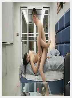 家妹妹型白裙外围妹纸，扒掉衣服跪着口交